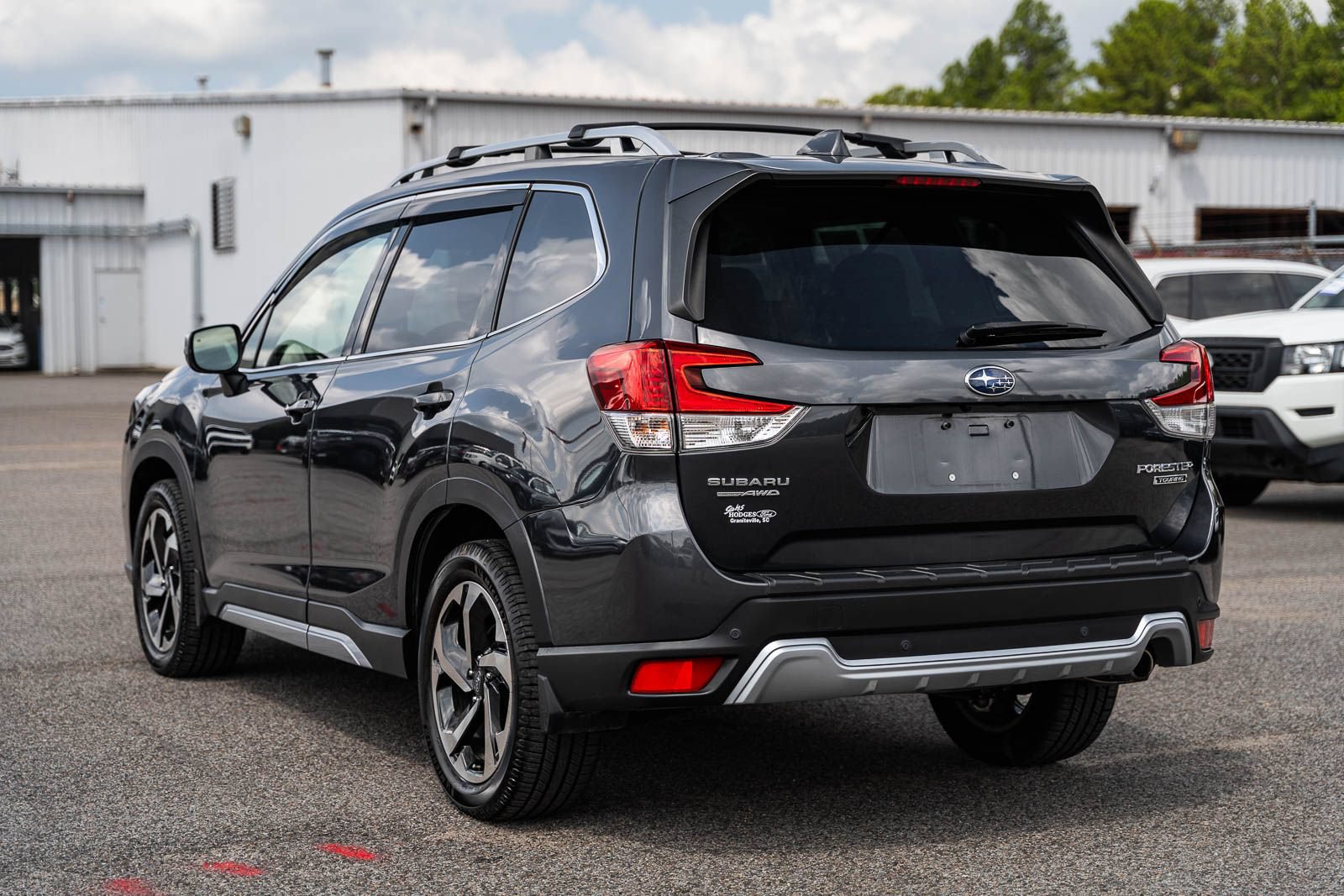 Used 2022 Subaru Forester Touring w/ Popular Package #2 AWD/4WD image 5