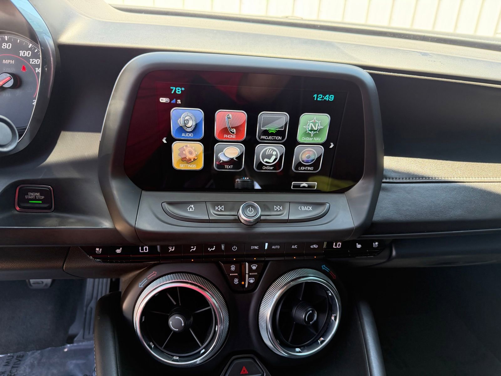 Used 2018 Chevrolet Camaro SS RWD image 9