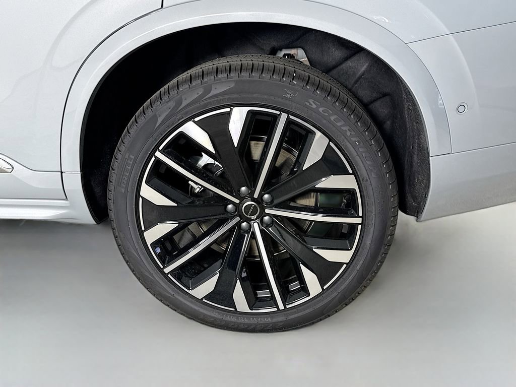 New 2026 Volvo XC90 T8 Plus w/ Protection Package Premier image 34