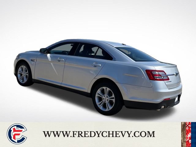 Used 2019 Ford Taurus SEL FWD image 4