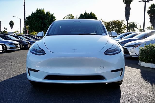 Used 2023 Tesla Model Y Long Range AWD/4WD image 5