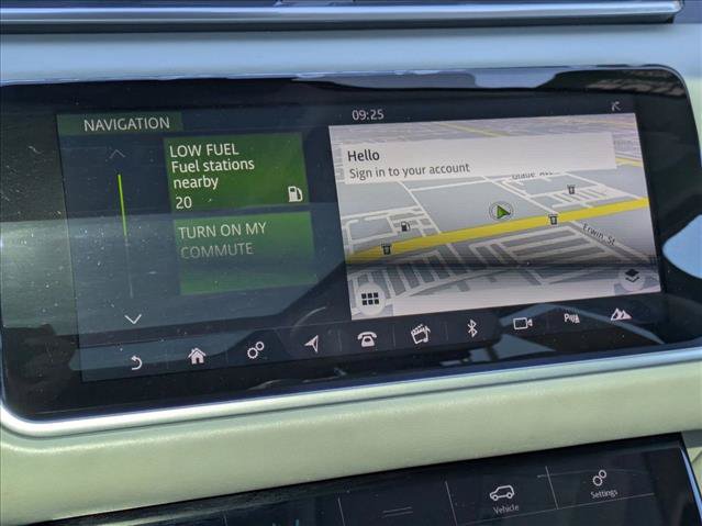 Used 2018 Land Rover Range Rover Velar R-Dynamic SE AWD/4WD image 13