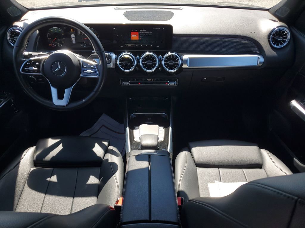 Used 2022 Mercedes-Benz GLB 250 4MATIC w/ Premium Package Lite image 18