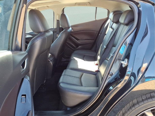 Used 2018 MAZDA MAZDA3 Touring FWD image 22