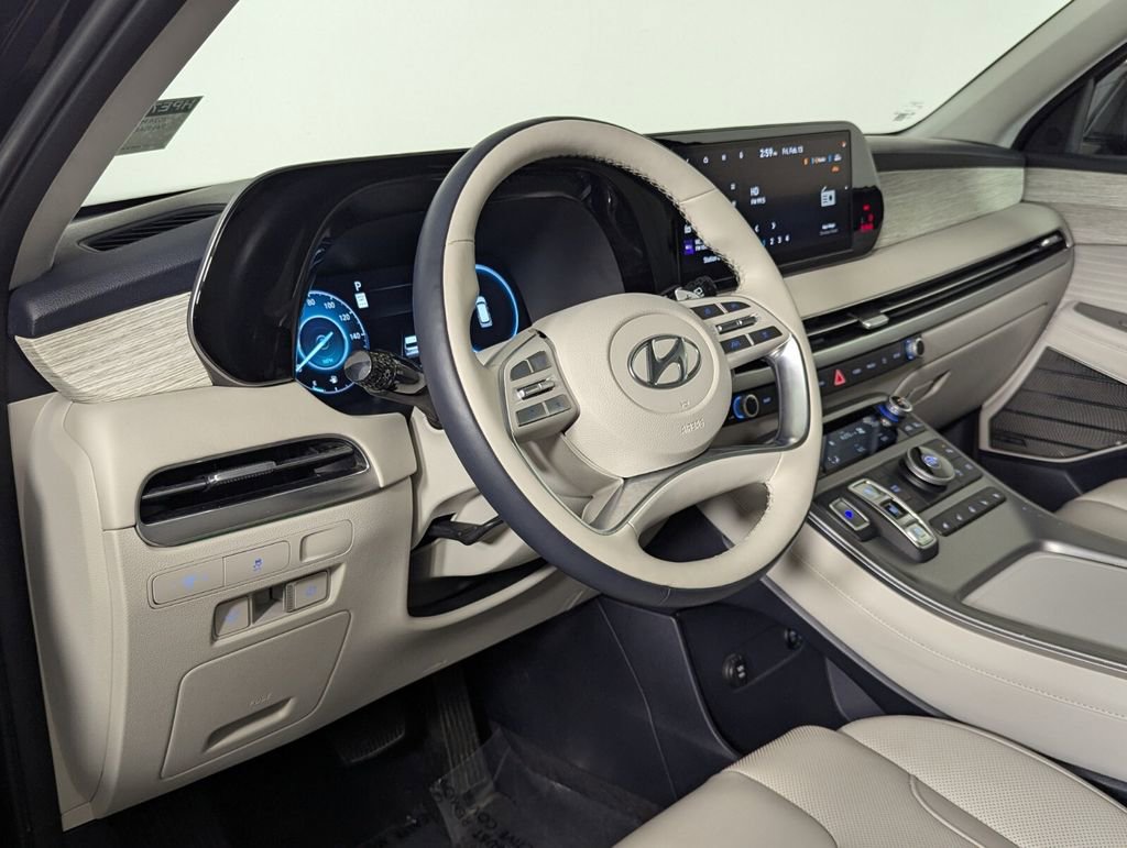 Used 2024 Hyundai Palisade Calligraphy image 11