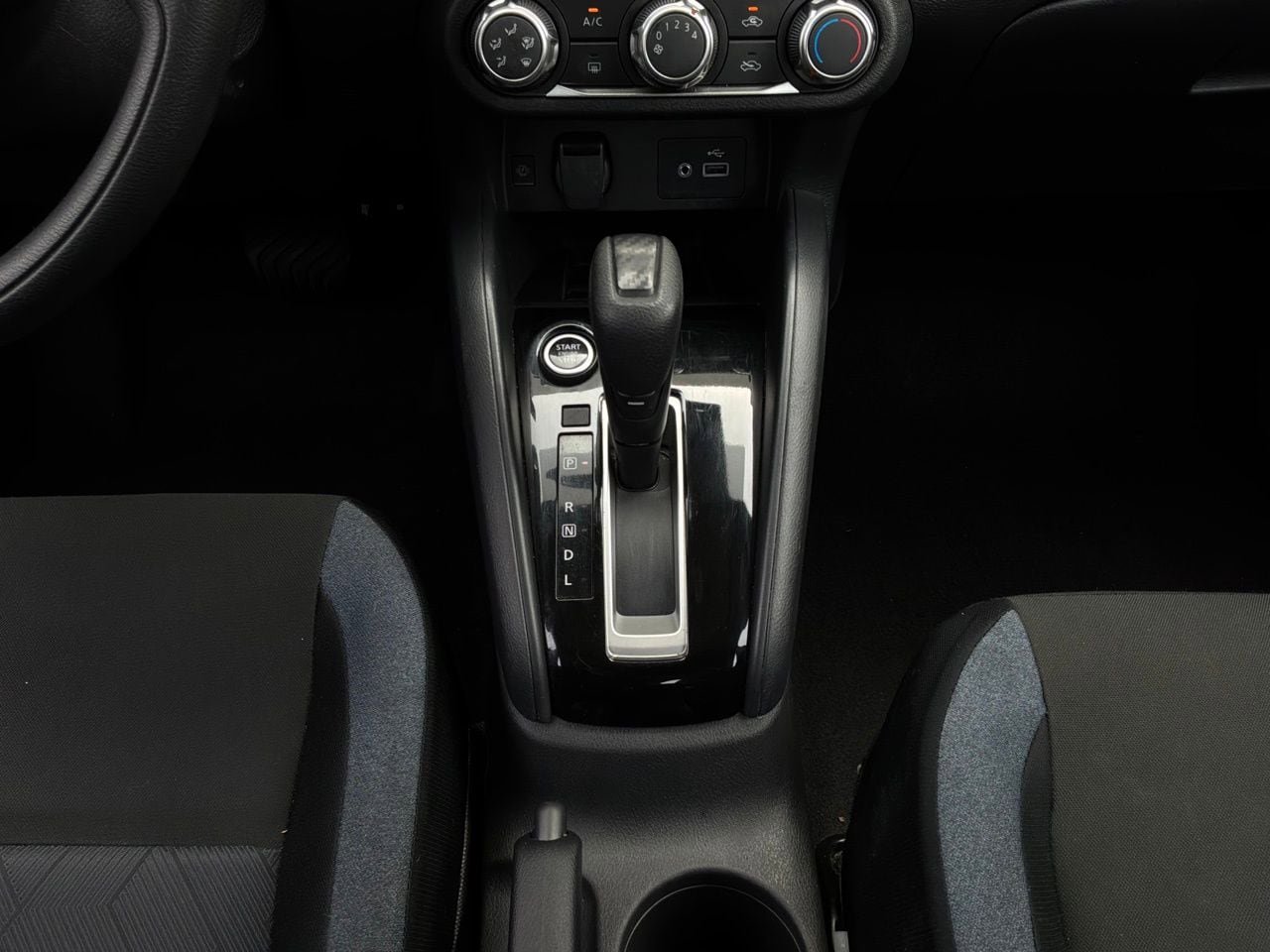 Used 2025 Nissan Versa SV FWD image 14