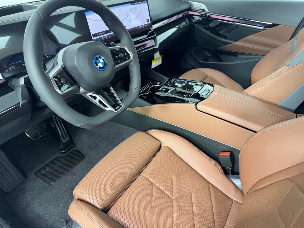 New 2027 BMW 550e xDrive AWD/4WD image 12