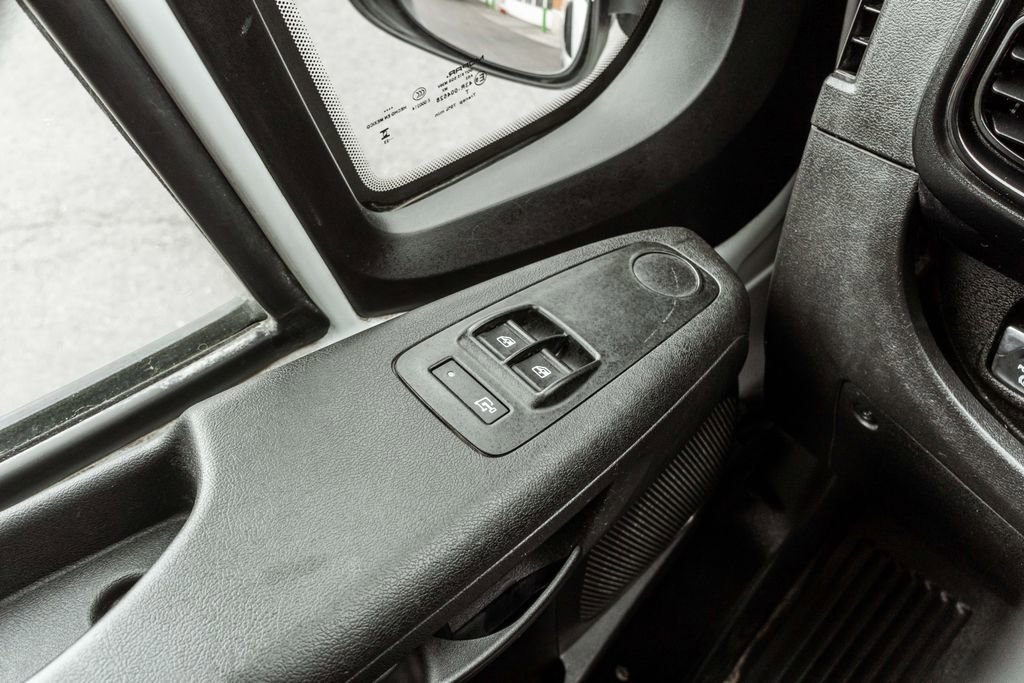 Used 2023 RAM ProMaster 2500 FWD image 11