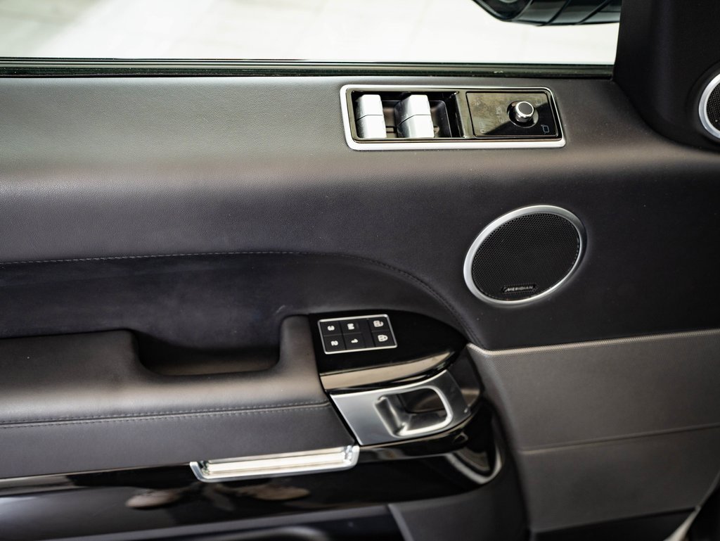 Used 2022 Land Rover Range Rover Sport HST image 27