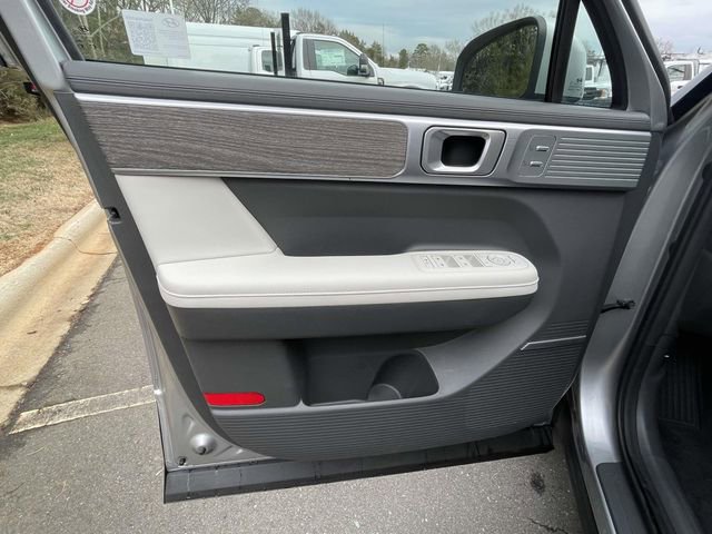 Used 2025 Hyundai Santa Fe Limited image 12