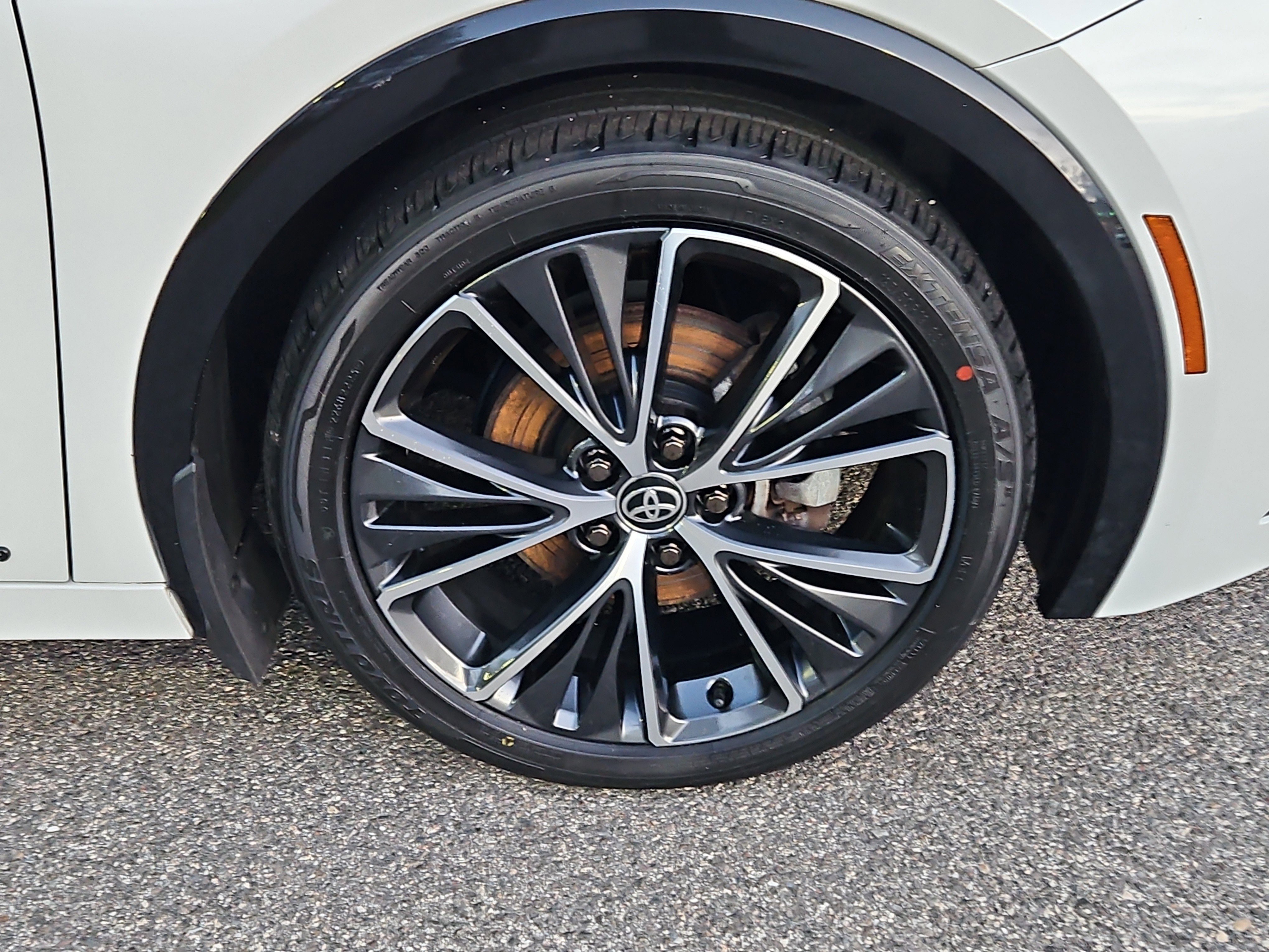 Used 2024 Toyota Prius XLE image 10