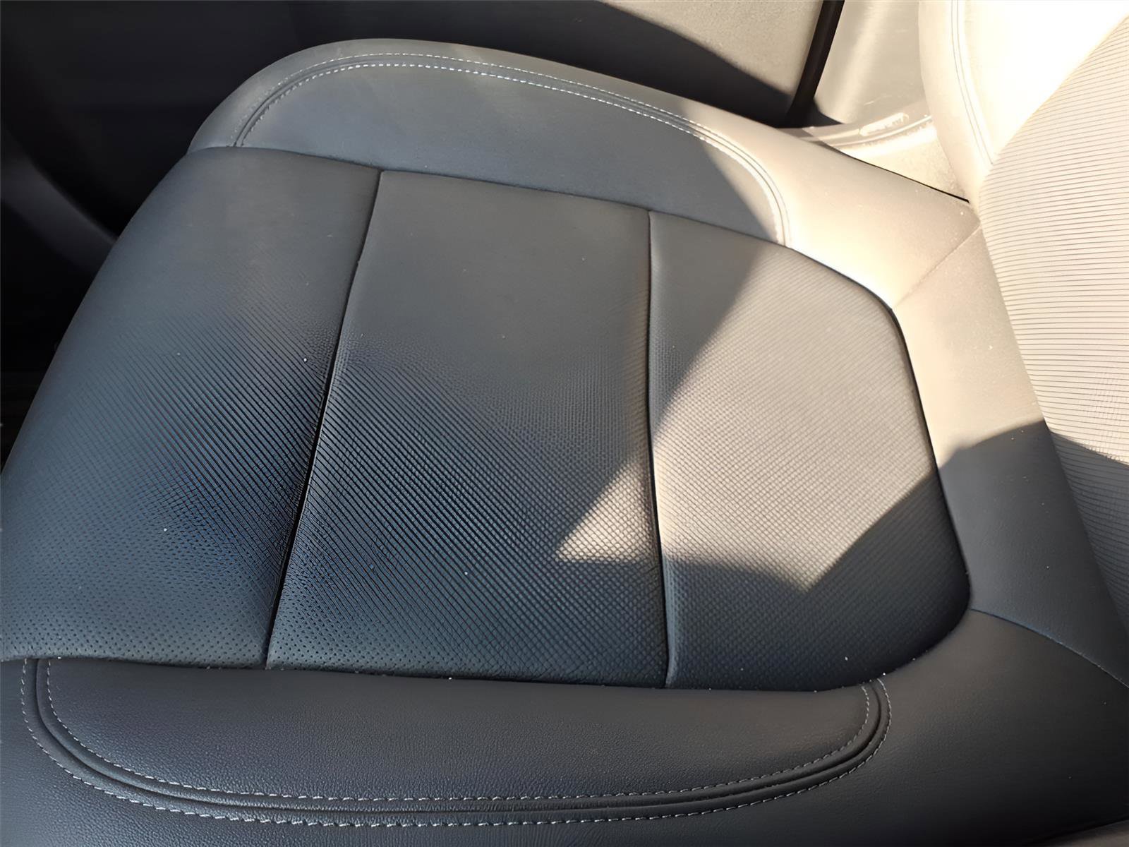 Used 2023 Chevrolet Silverado 2500 LTZ image 28