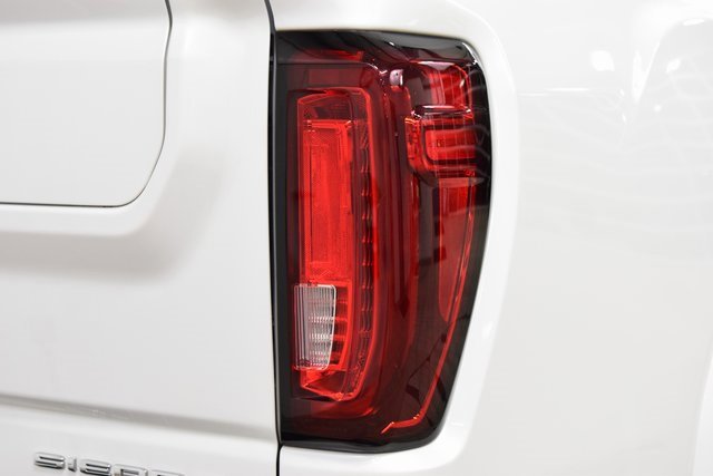 Used 2023 GMC Sierra 3500 Denali w/ Denali Ultimate Package image 22
