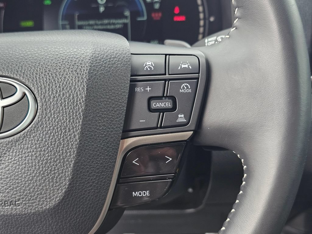 Used 2025 Toyota Camry SE FWD image 28