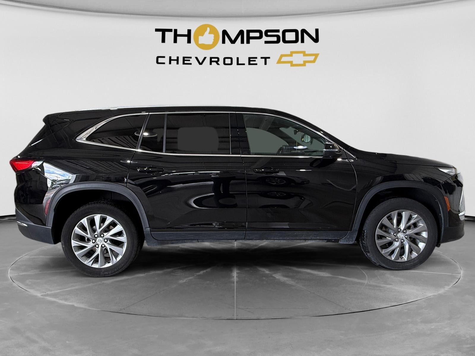 Used 2025 Buick Enclave Preferred AWD/4WD image 6