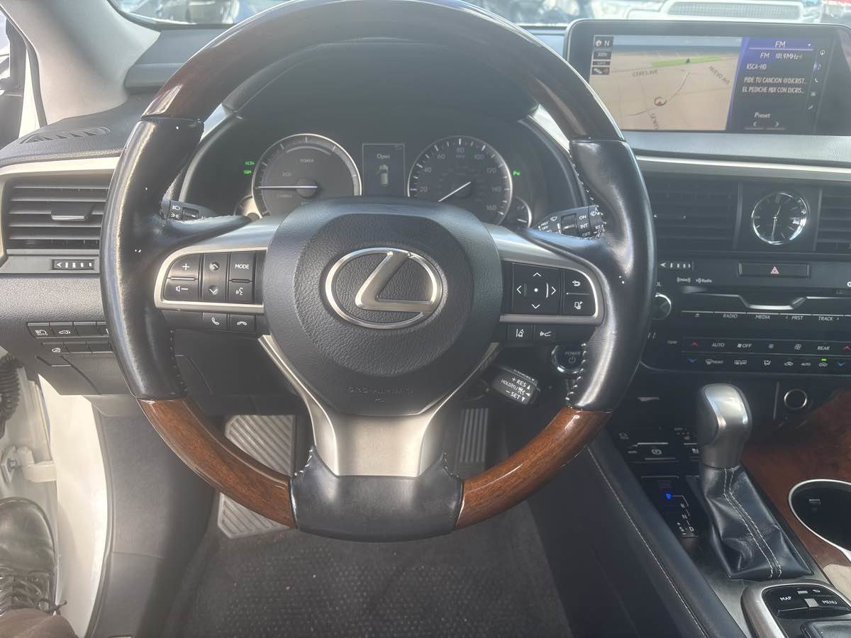 Used 2018 Lexus RX 450hL Premium image 11