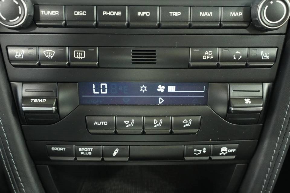 Used 2013 Porsche 911 Turbo S image 20