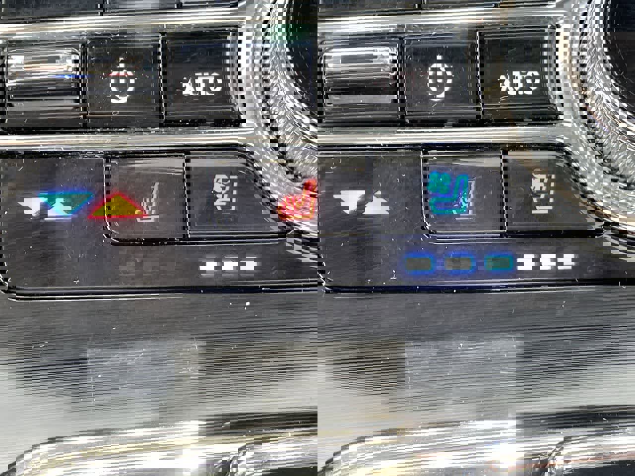 Used 2021 Lincoln Nautilus Reserve image 24