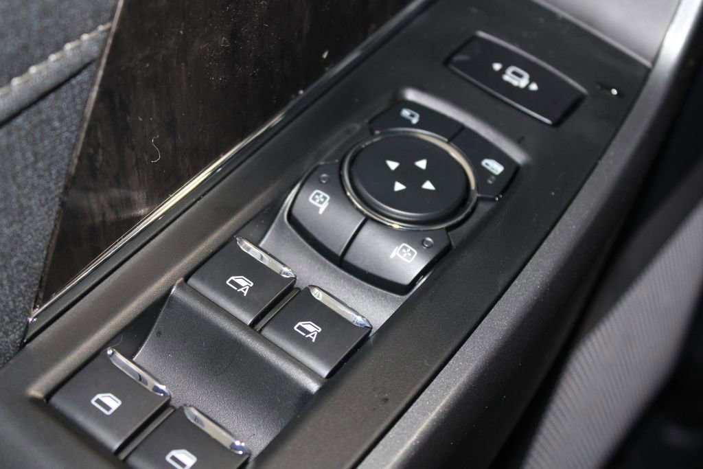 New 2026 Ford F250 Lariat w/ Black Appearance Package image 42