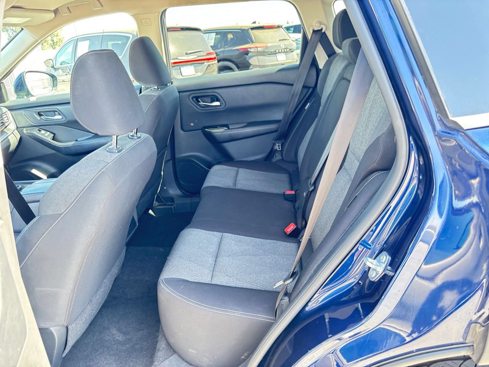 Used 2025 Nissan Rogue SV AWD/4WD image 51