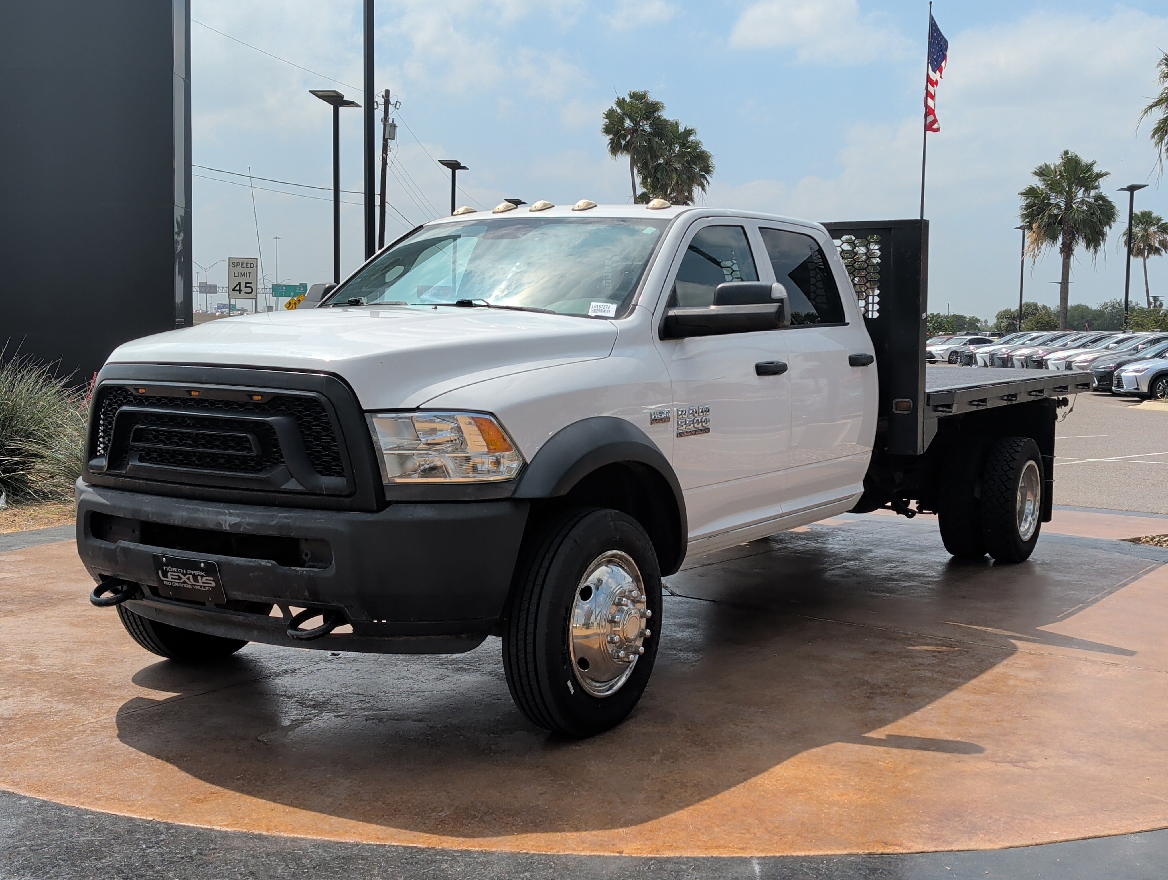 Used 2018 RAM 5500 Tradesman AWD/4WD image 5