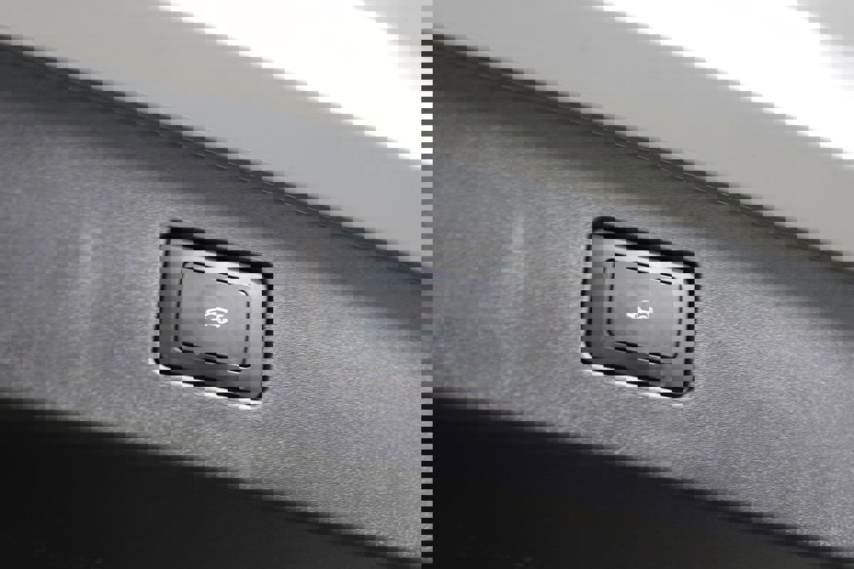 Used 2023 Fisker Ocean Ultra image 32