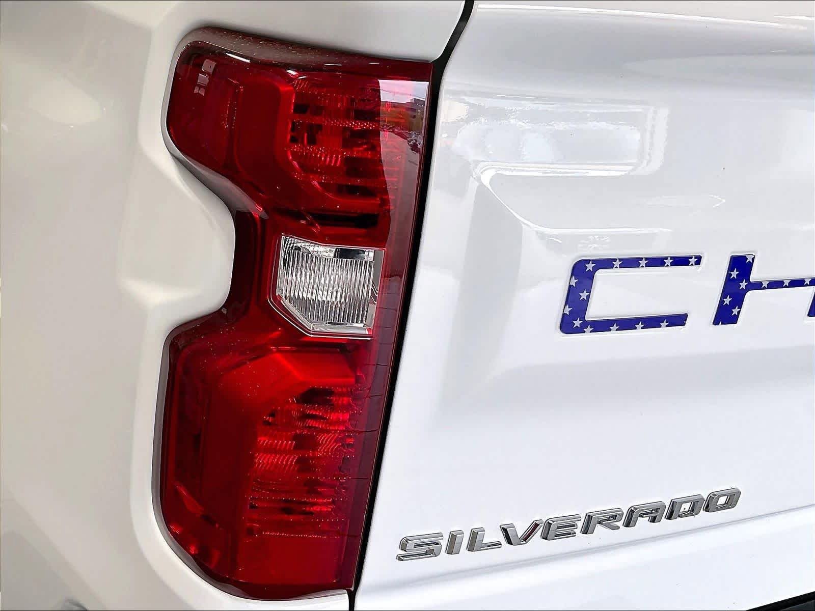 Used 2023 Chevrolet Silverado 1500 LT AWD/4WD image 34