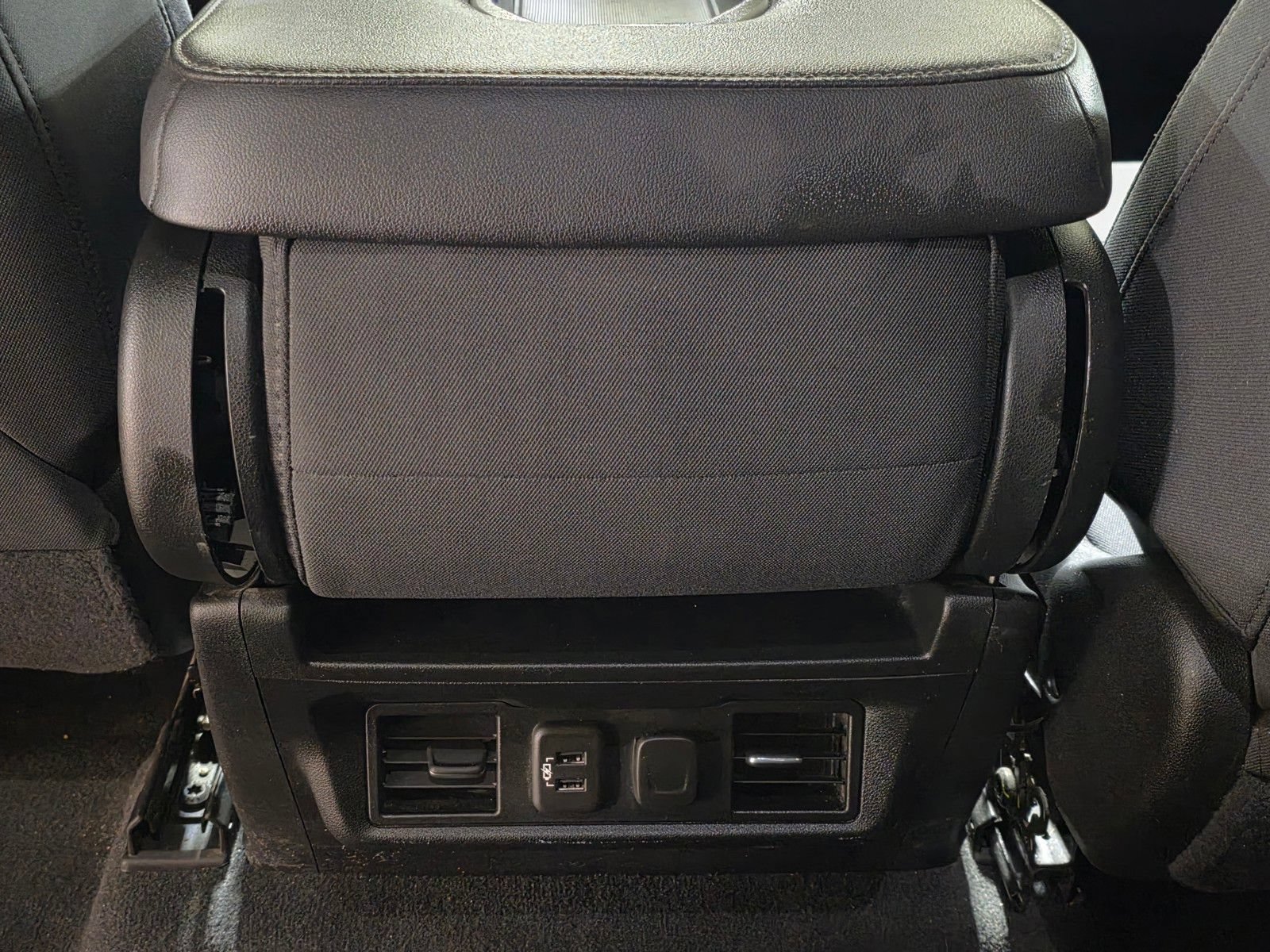 Used 2020 Chevrolet Silverado 1500 LT w/ All-Star Edition AWD/4WD image 18