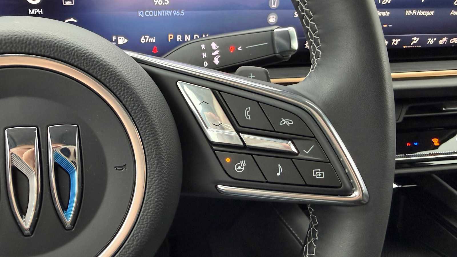 Used 2025 Buick Envision Avenir image 16