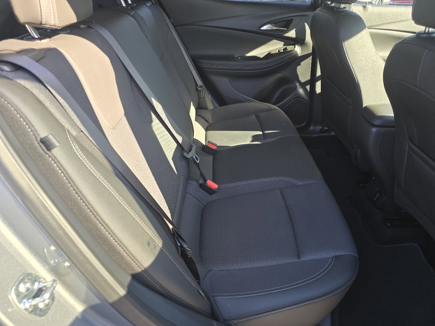 Used 2025 Buick Encore GX Preferred image 24