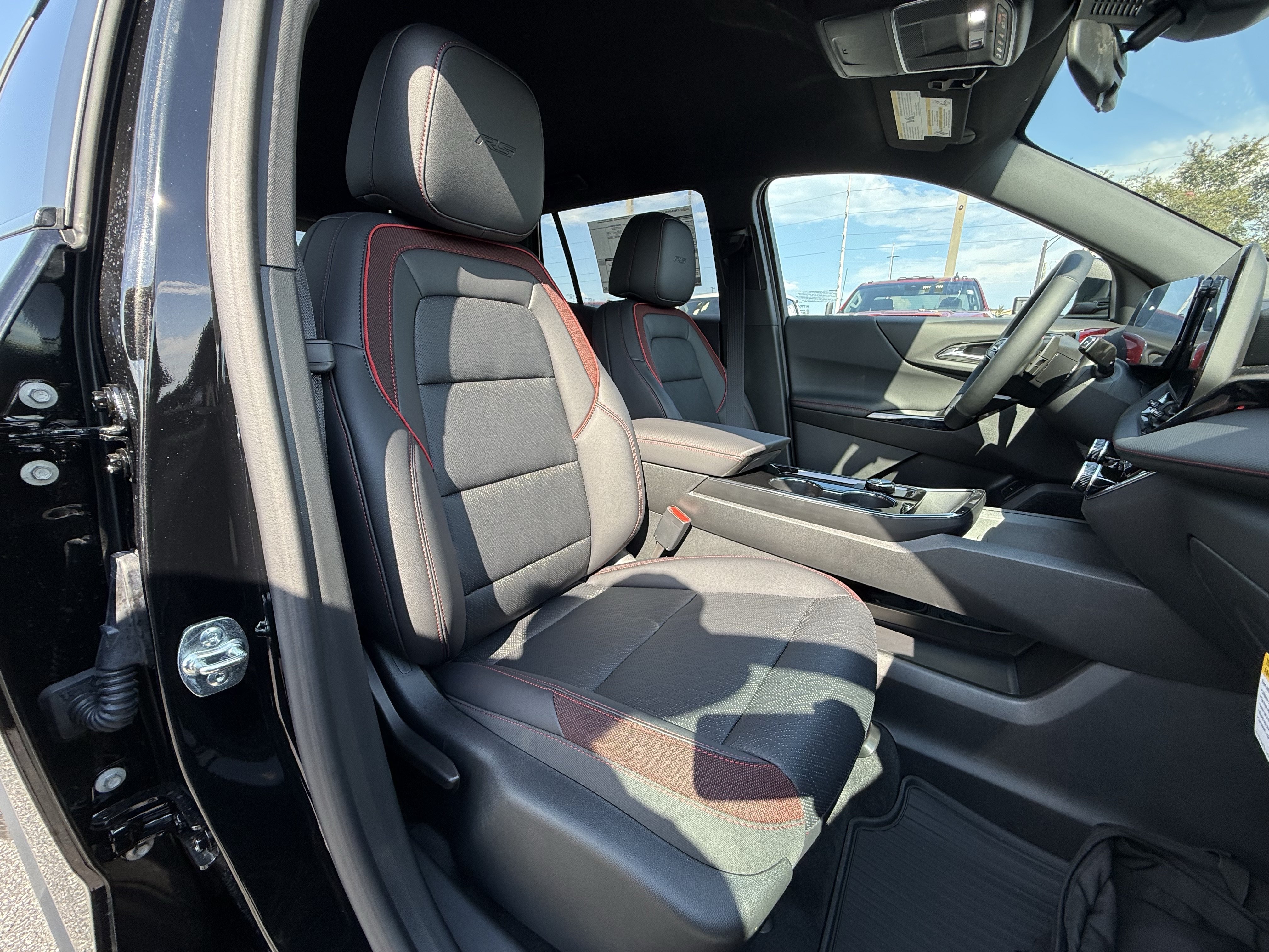 New 2027 Chevrolet Equinox RS FWD image 34