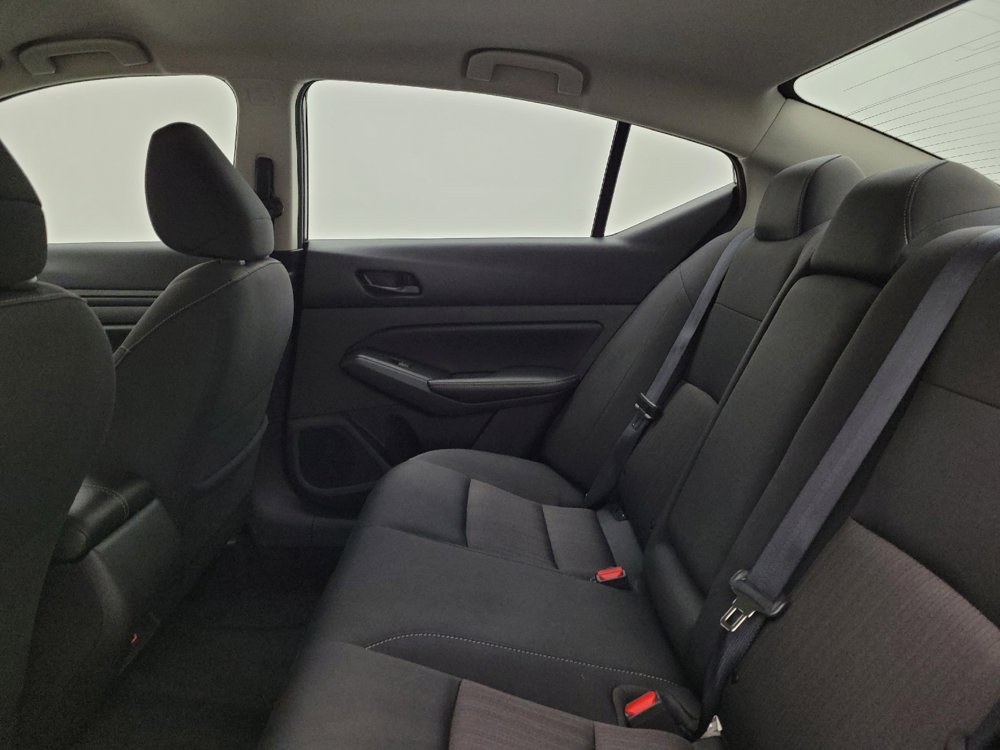 Used 2024 Nissan Altima 2.5 SV image 18