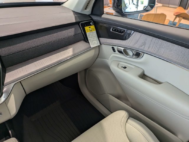 New 2027 Volvo XC90 B6 Ultra AWD/4WD image 14