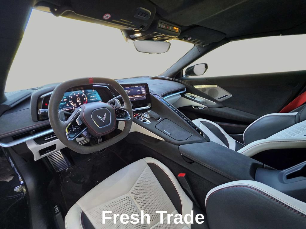 Used 2023 Chevrolet Corvette Stingray Premium Conv w/ Z51 Performance Package RWD image 9