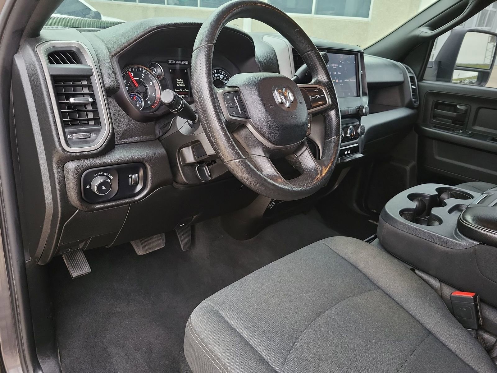 Used 2024 RAM 2500 Tradesman w/ Chrome Appearance Group image 10