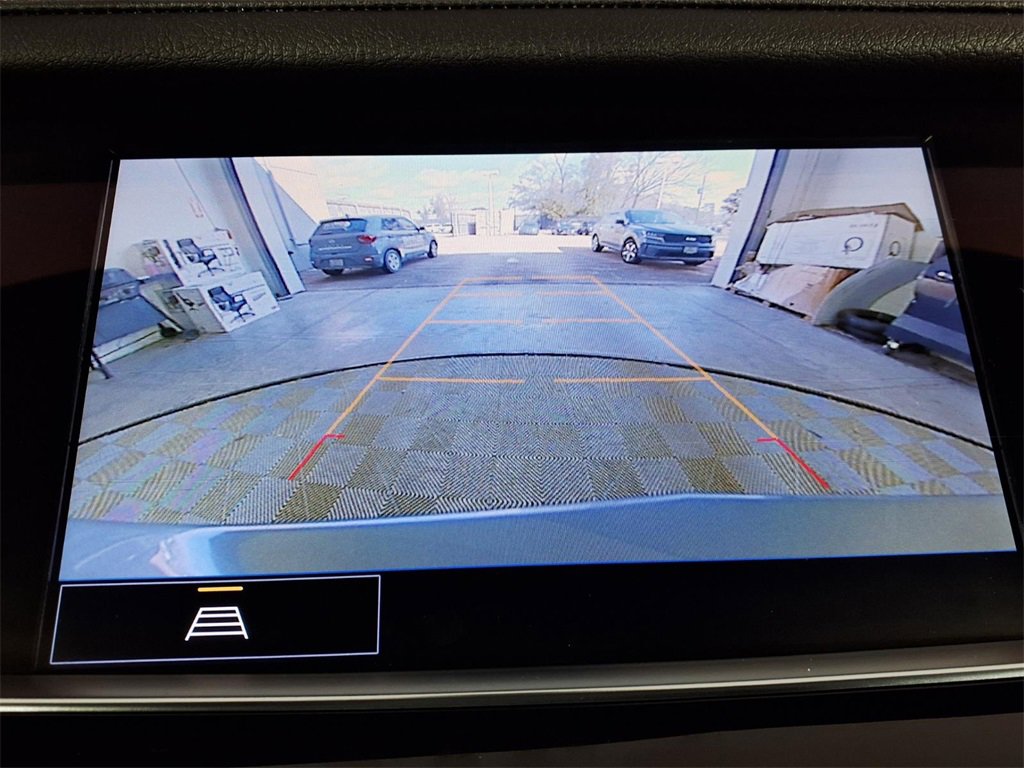 Used 2024 Cadillac XT5 Premium Luxury image 13