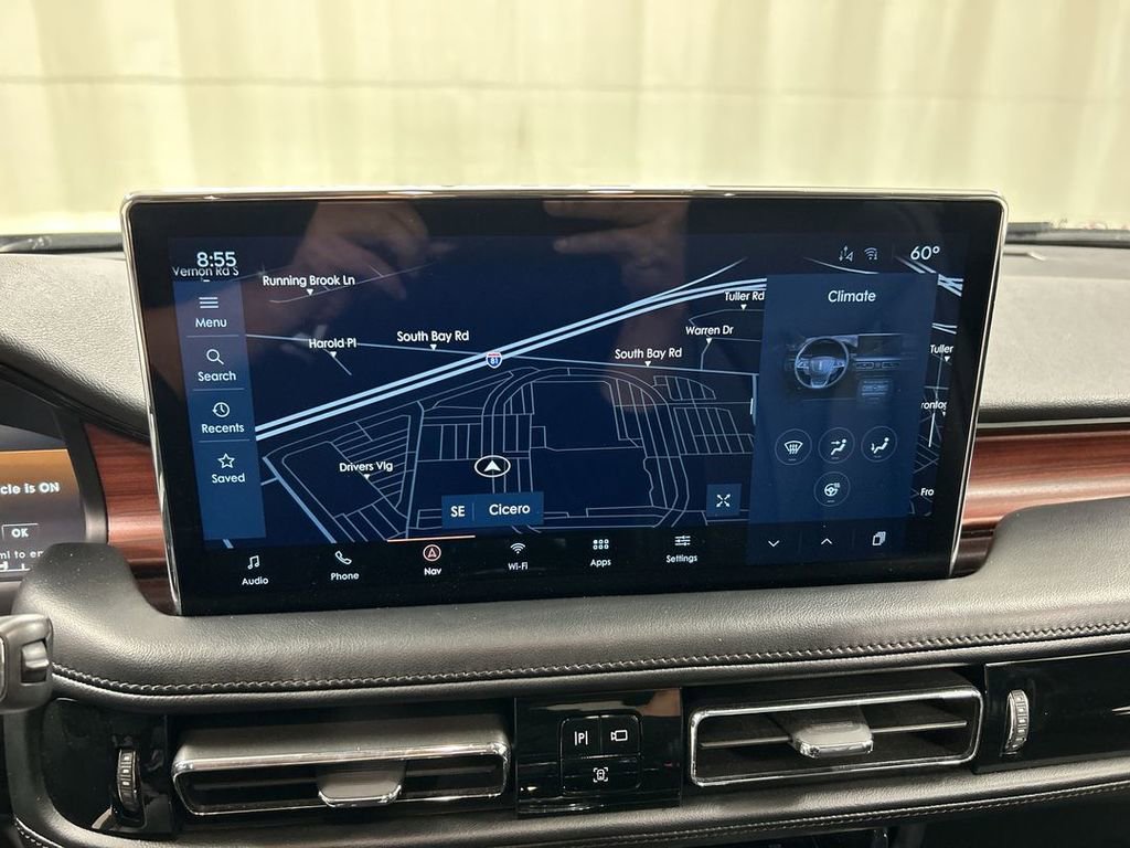 Used 2022 Lincoln Nautilus Reserve w/ Luxury Package image 16