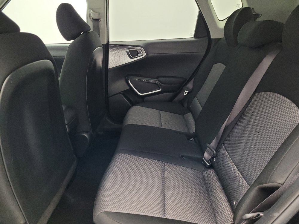 Used 2025 Kia Soul LX w/ LX Technology Package image 18