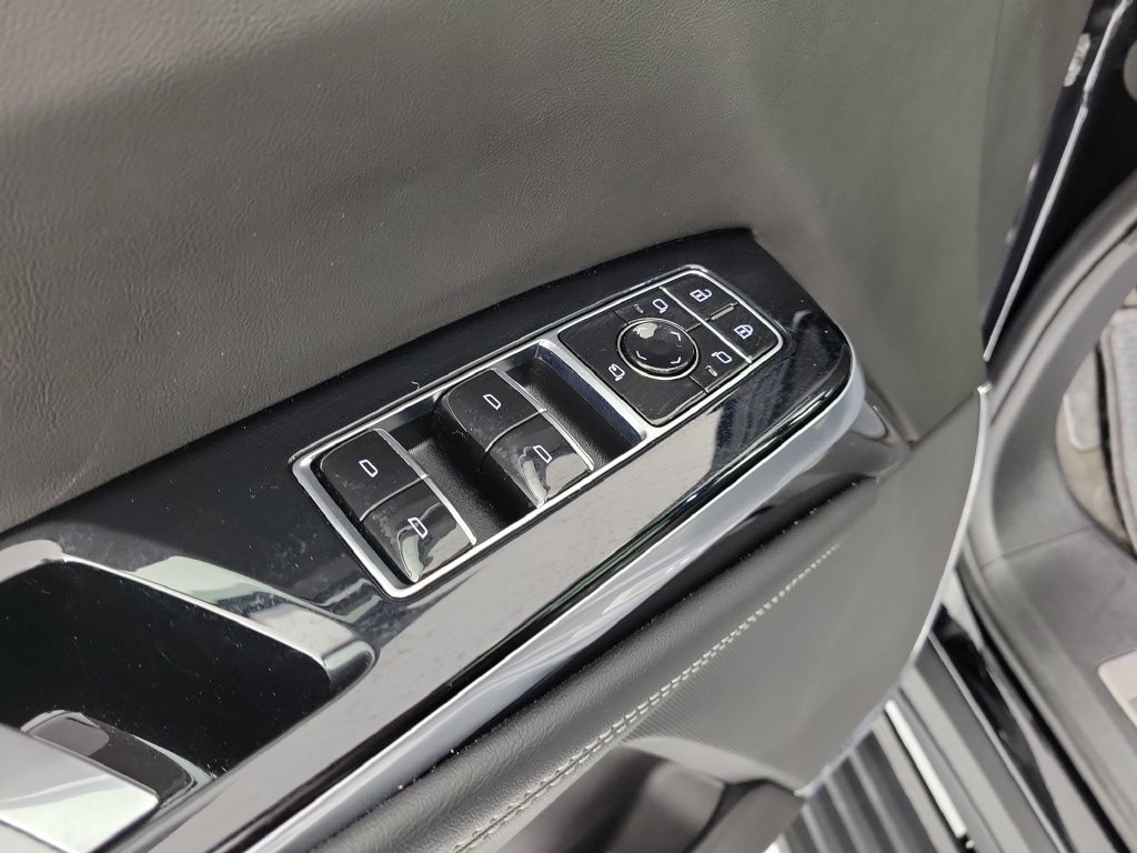 Used 2025 Cadillac Escalade ESV Sport AWD/4WD image 22