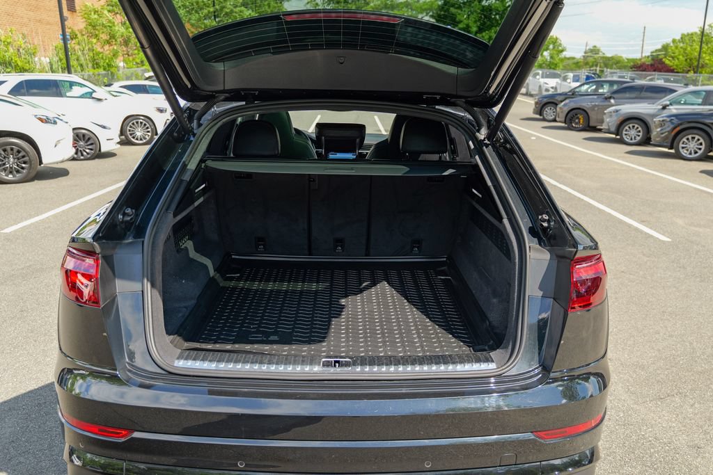 Used 2025 Audi SQ8 Prestige w/ Prestige Package AWD/4WD image 62