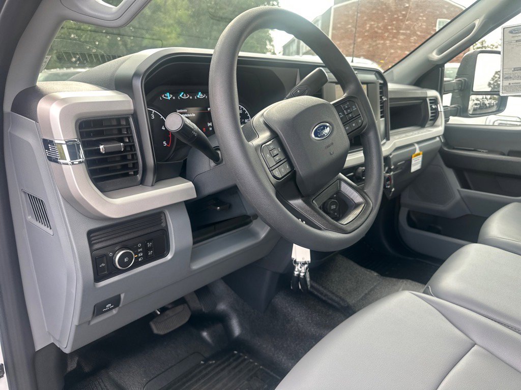 New 2026 Ford F350 XL image 15