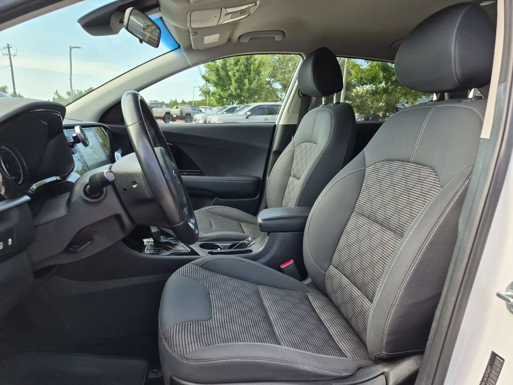 Used 2020 Kia Niro LXS FWD image 20