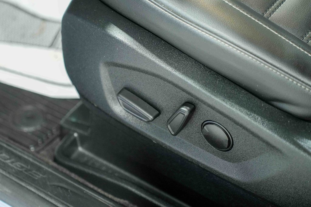 Used 2020 Ford Edge SEL w/ Cold Weather Package image 26