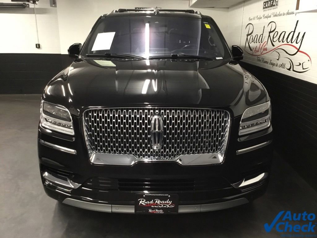 Used 2019 Lincoln Navigator Select w/ Technology Package AWD/4WD image 4