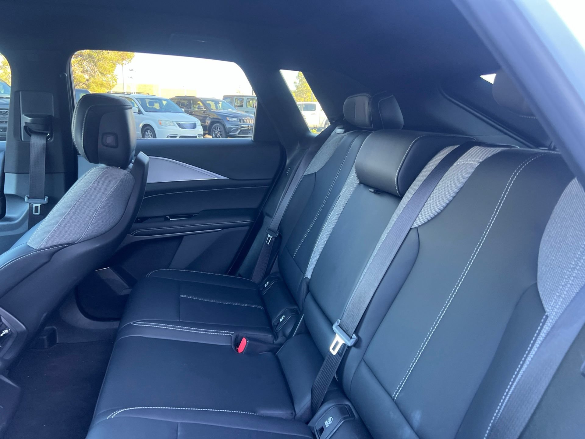 Used 2024 Cadillac Lyriq Tech AWD/4WD image 22