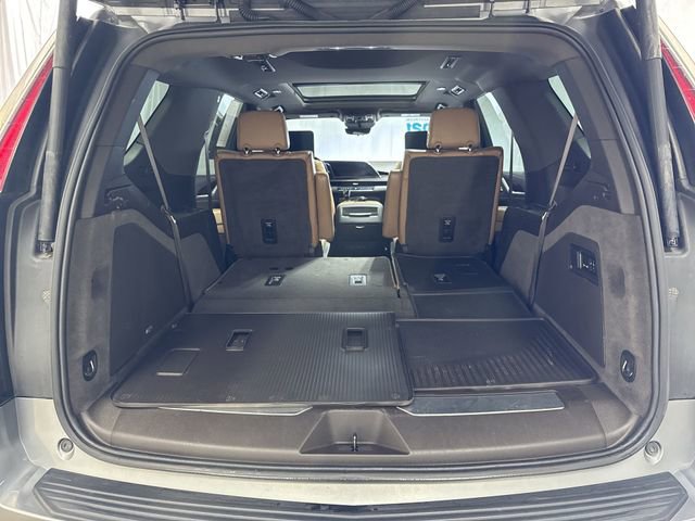 Certified 2021 Cadillac Escalade Premium Luxury w/ Driver Assist Tech Package AWD/4WD image 32
