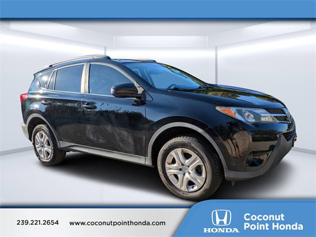 Used 2015 Toyota RAV4 LE video 1