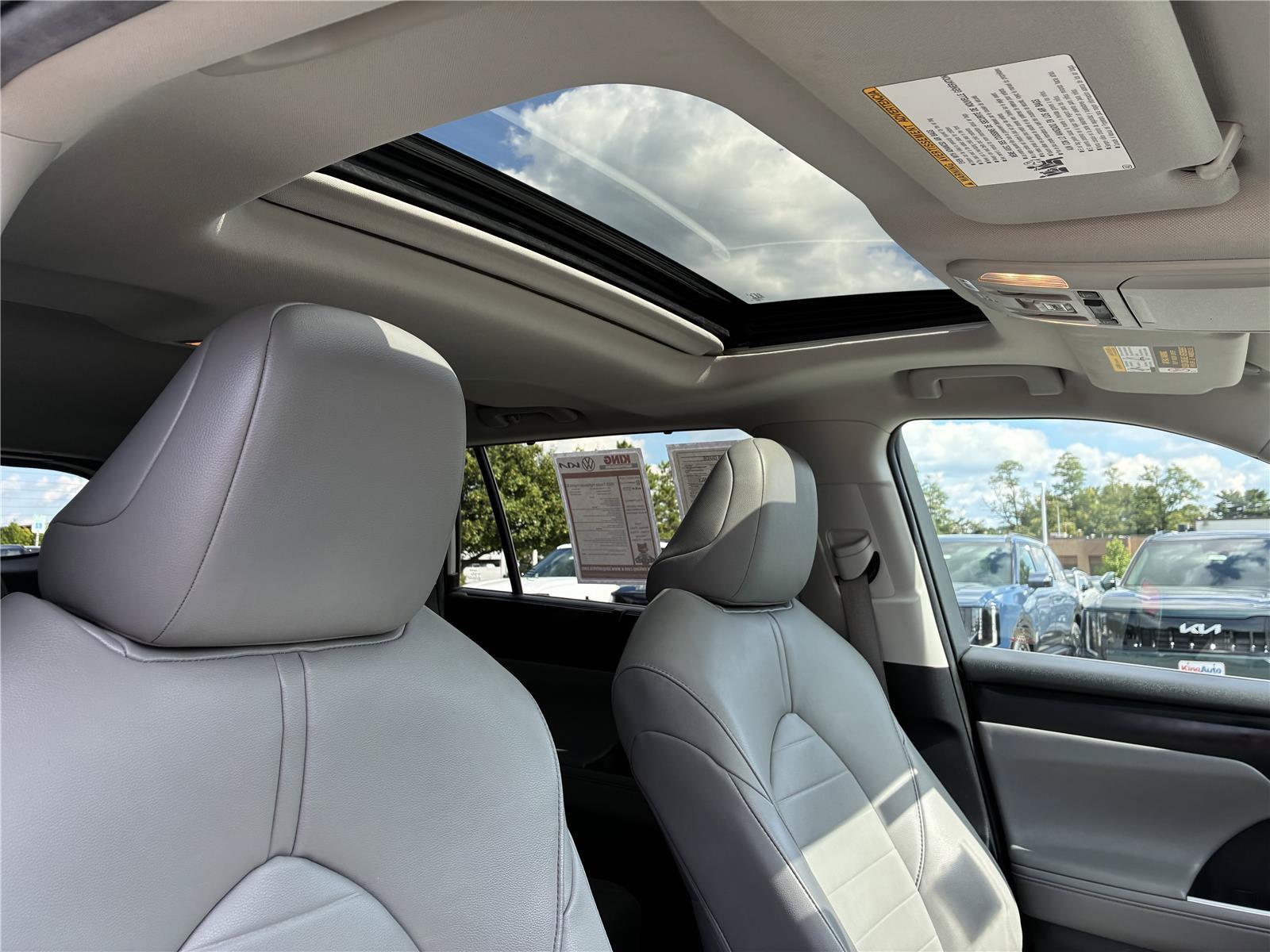 Used 2020 Toyota Highlander XLE w/ Protection Package #3 AWD/4WD image 12