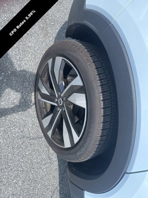 Certified 2024 Volvo XC40 B5 Plus w/ Climate Package AWD/4WD image 10