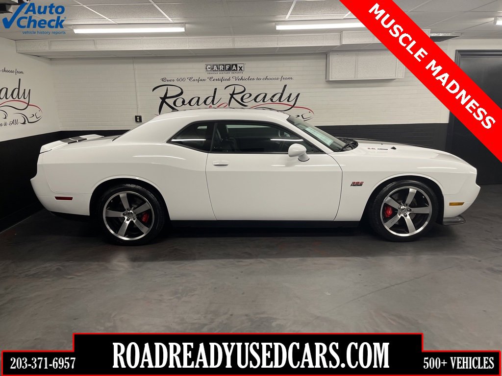 Used 2014 Dodge Challenger SRT8 image 1
